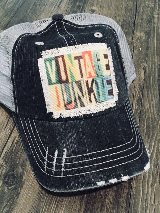 🚨Market Favorite🚨 Vintage Junkie